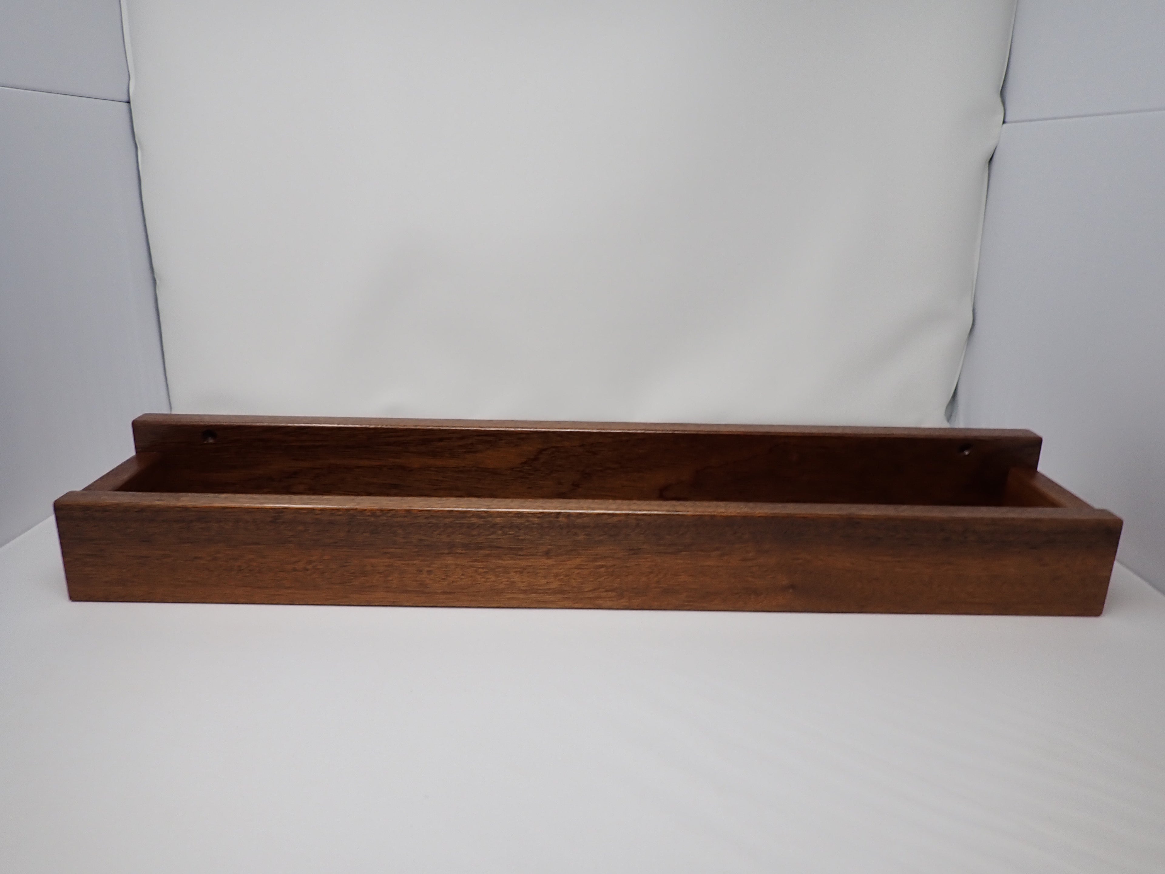 Ribbon Sawn Sapele Towel Bar