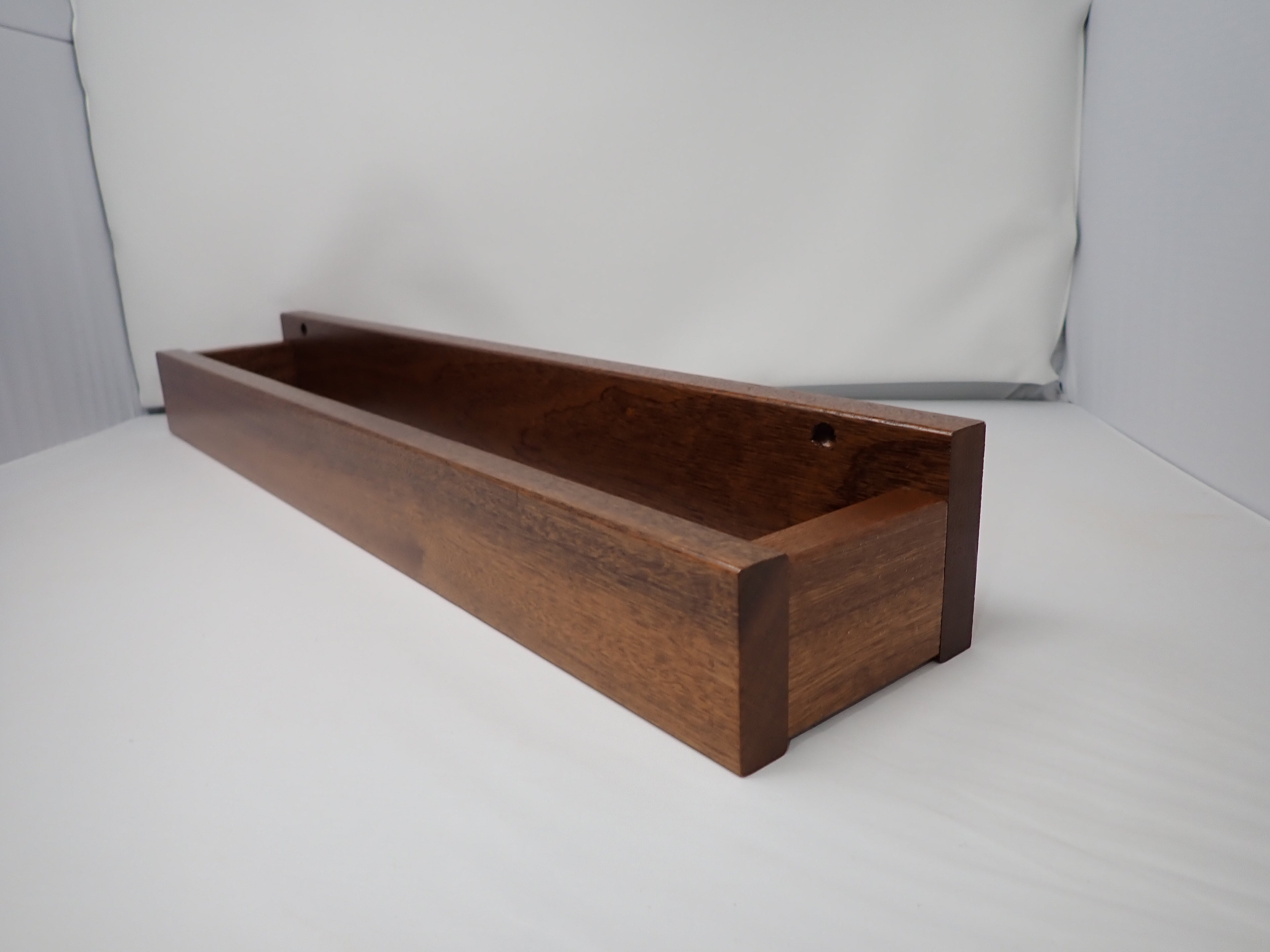 Ribbon Sawn Sapele Towel Bar
