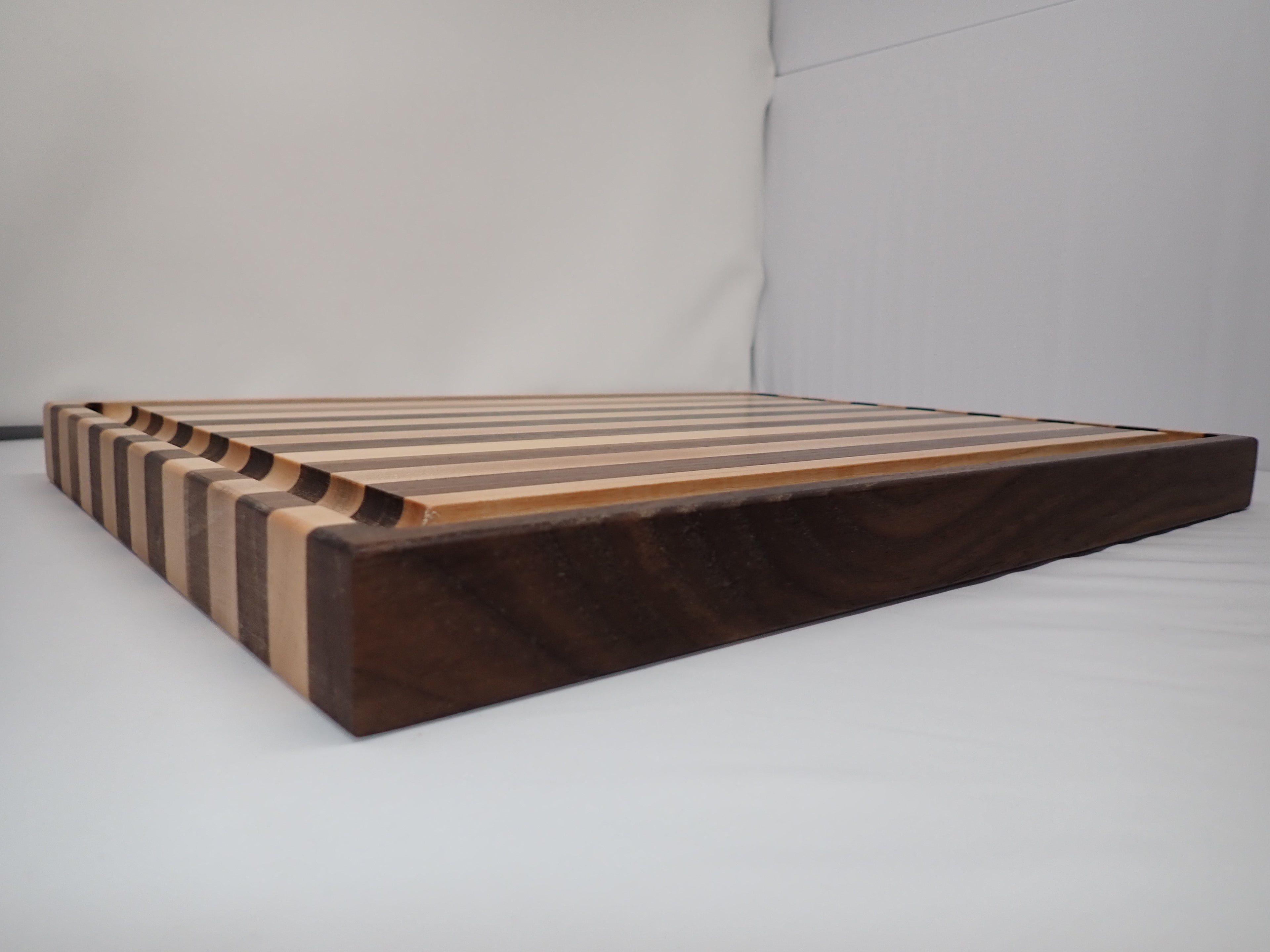 Medium Cutting Board