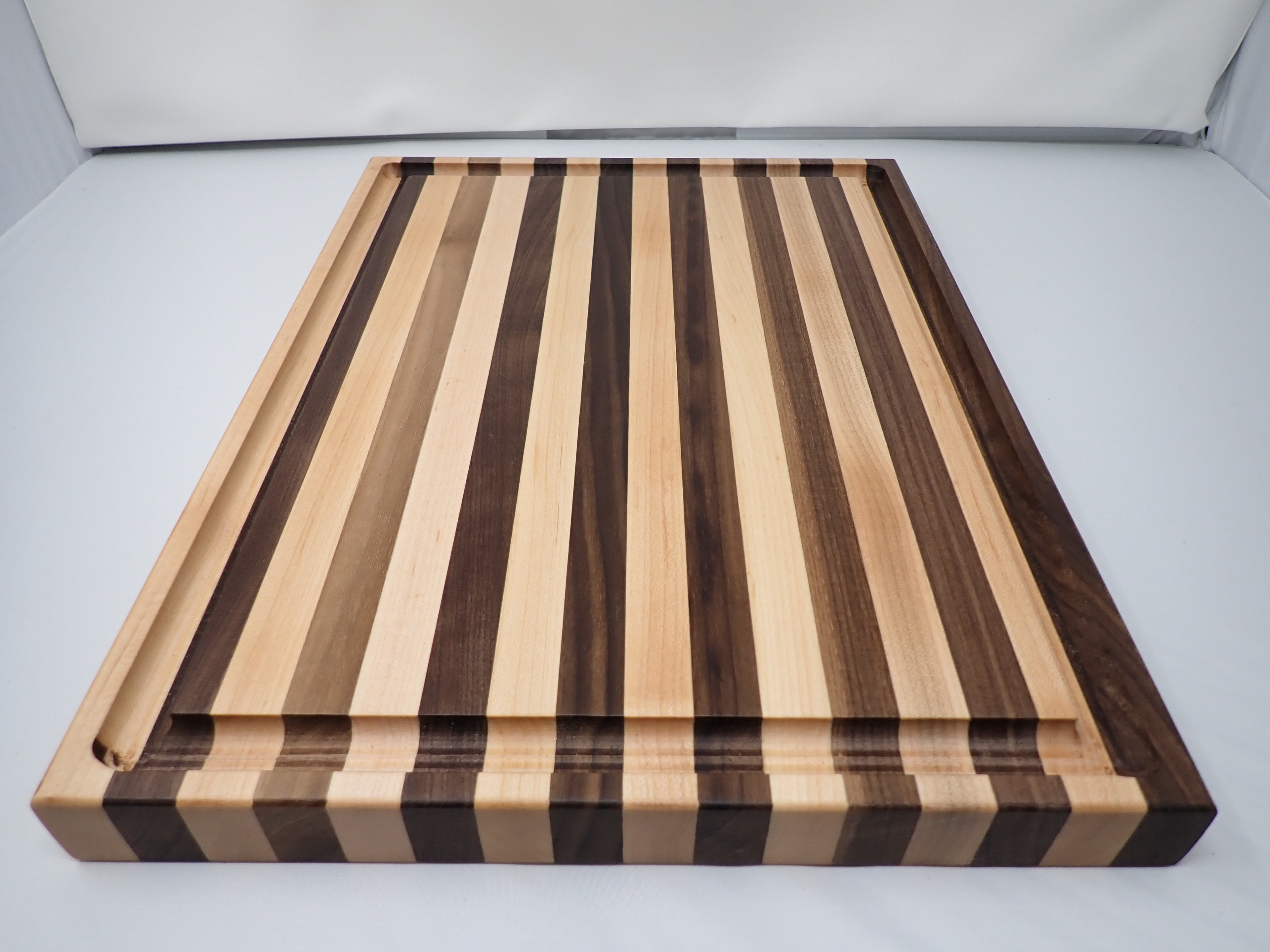 Medium Cutting Board