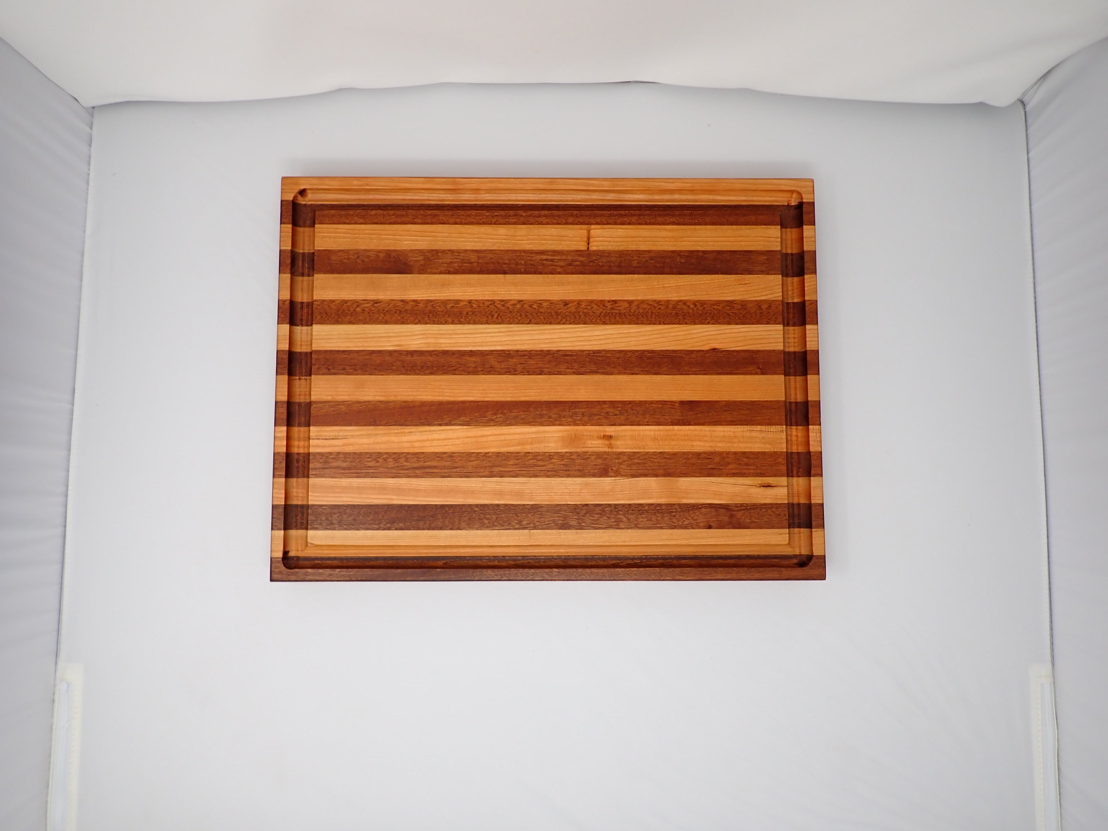 Medium Cutting Board