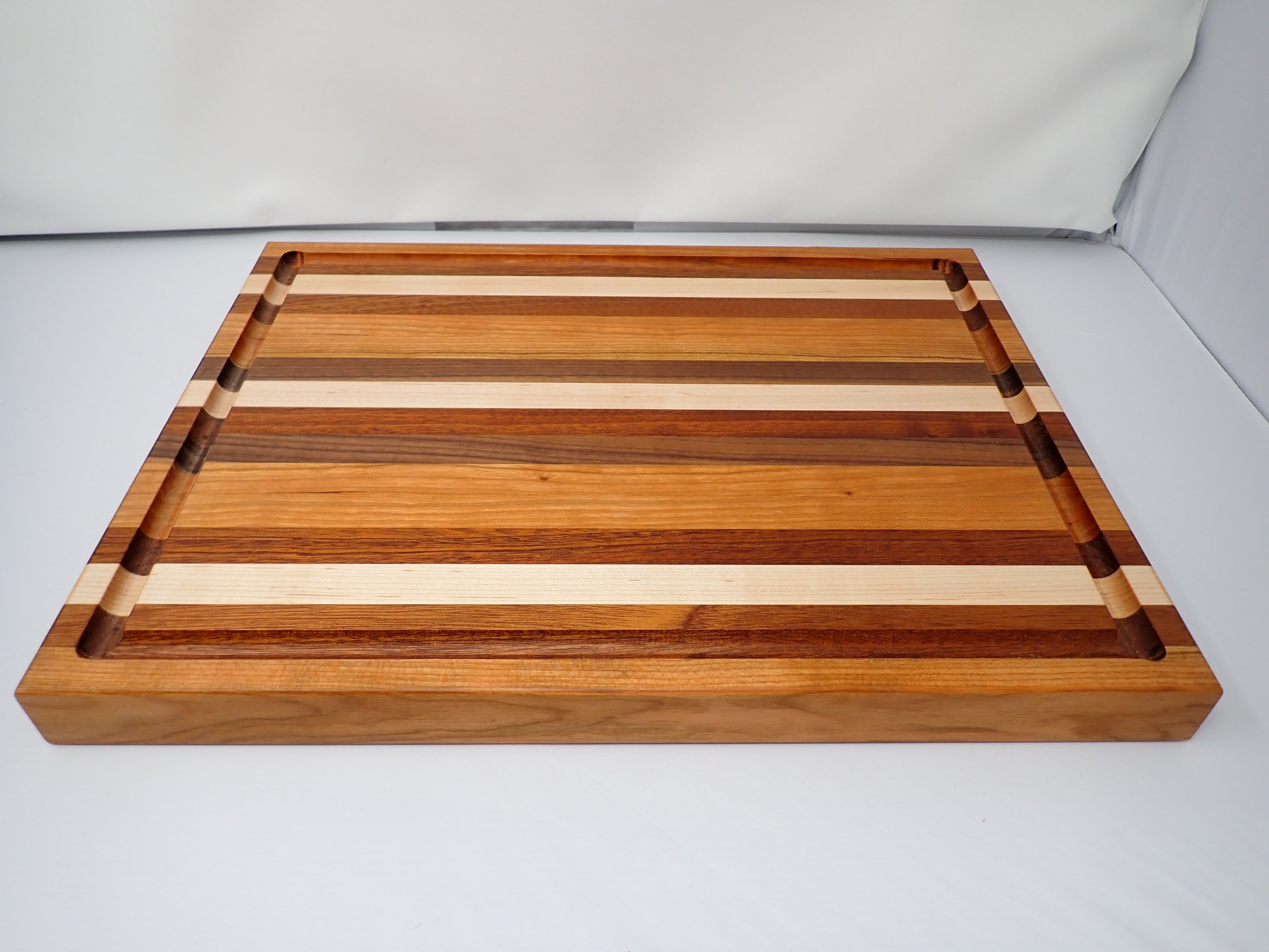 Medium Cutting Board