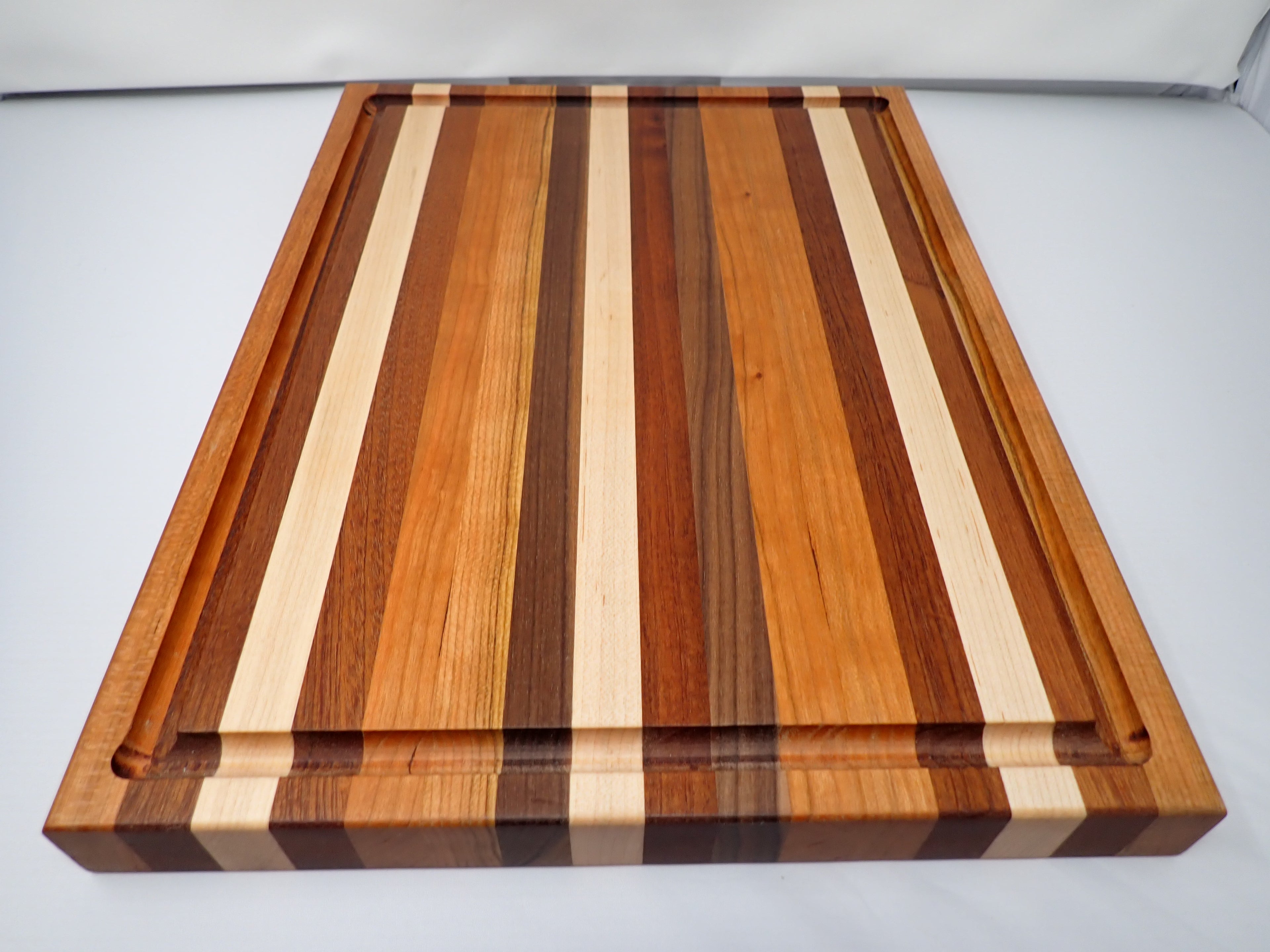 Medium Cutting Board