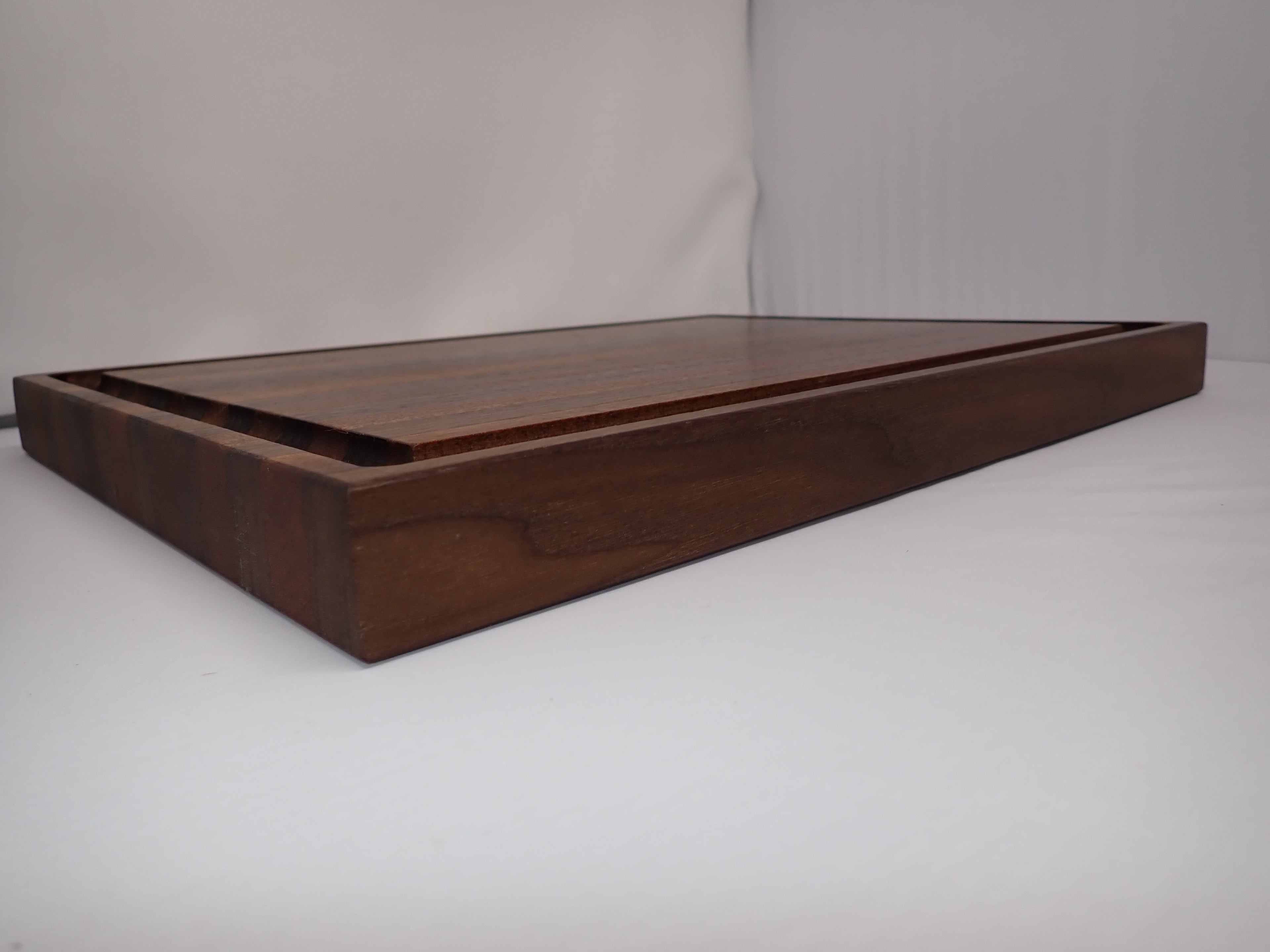 Medium Cutting Board