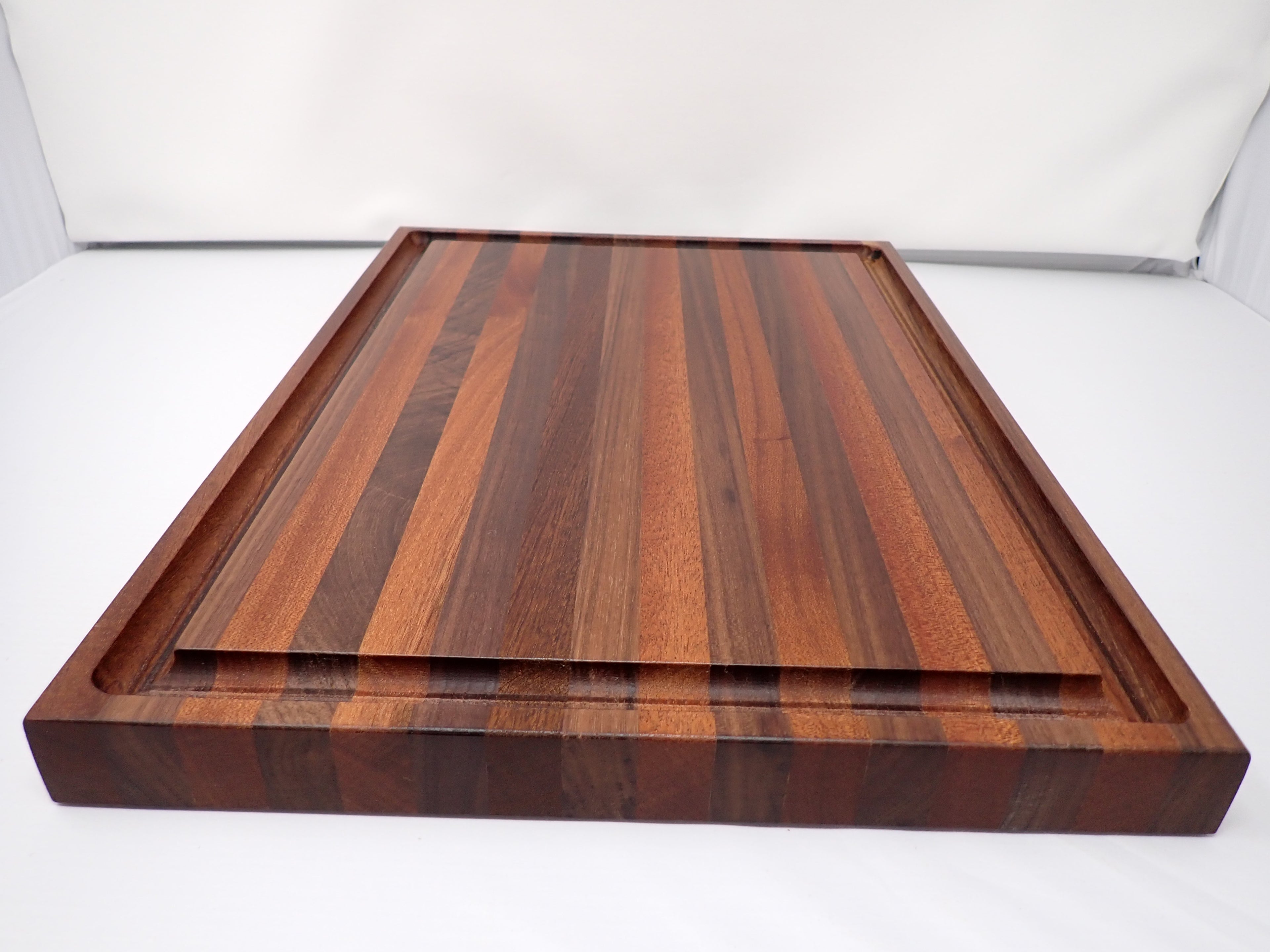 Medium Cutting Board
