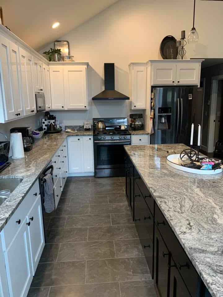 Black and White Kitchen